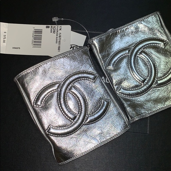 CHANEL Accessories - 100% authentic Chanel fingerless gloves